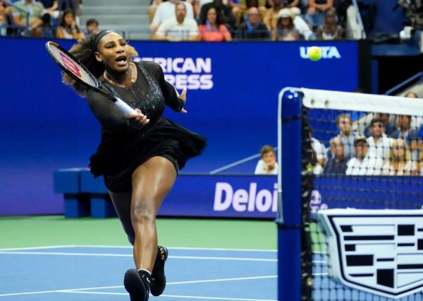 Serena Williams of the US hits a return to Danka Kovinic of Mo<em></em>ntenegro during their US Open first round match on Tuesday. (Reuters)