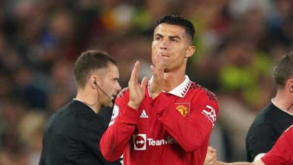 Manchester United's Cristiano Ro<em></em>naldo applauds at the end of the English Premier League match between Manchester United and Liverpool. (AP)
